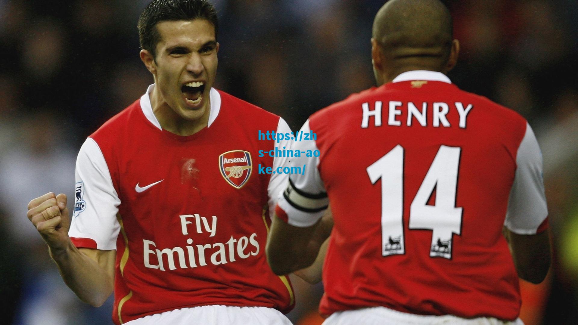 巴洛特利坦言，C罗凭努力赢得五座金球，我未达巅峰因专注不足而非天赋