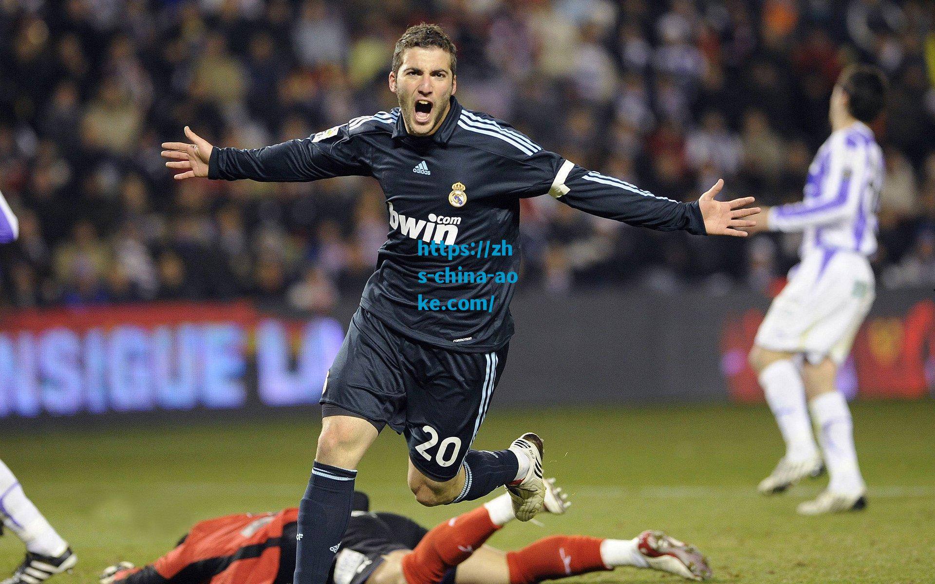 沃克盛赞伯恩利防守实力，新赛季计划成加盟关键